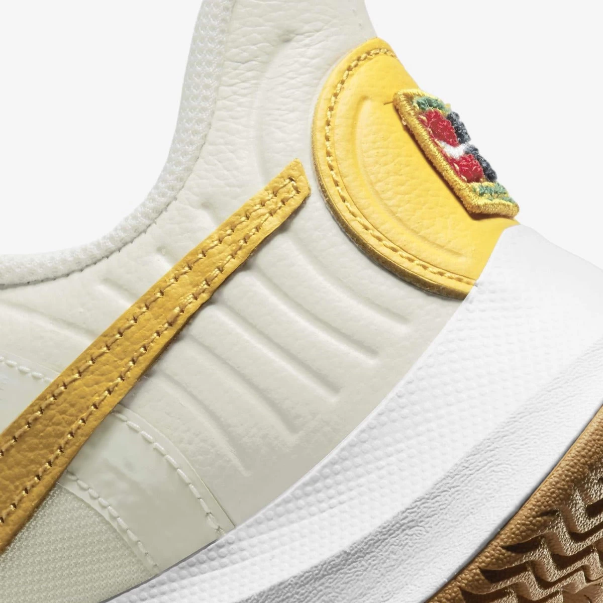 Nike Air Zoom GP Turbo Women's Tennis Shoe (White/Gold) - Image 8